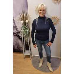 Pull col roulé