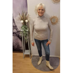 Pull col roulé