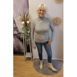 Pull col roulé
